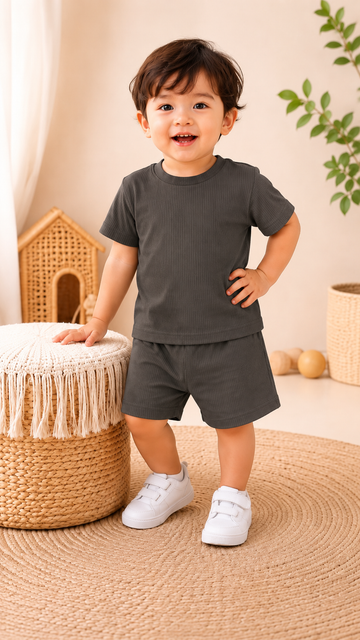 Round Neck - Shirt & Shorts - Grey